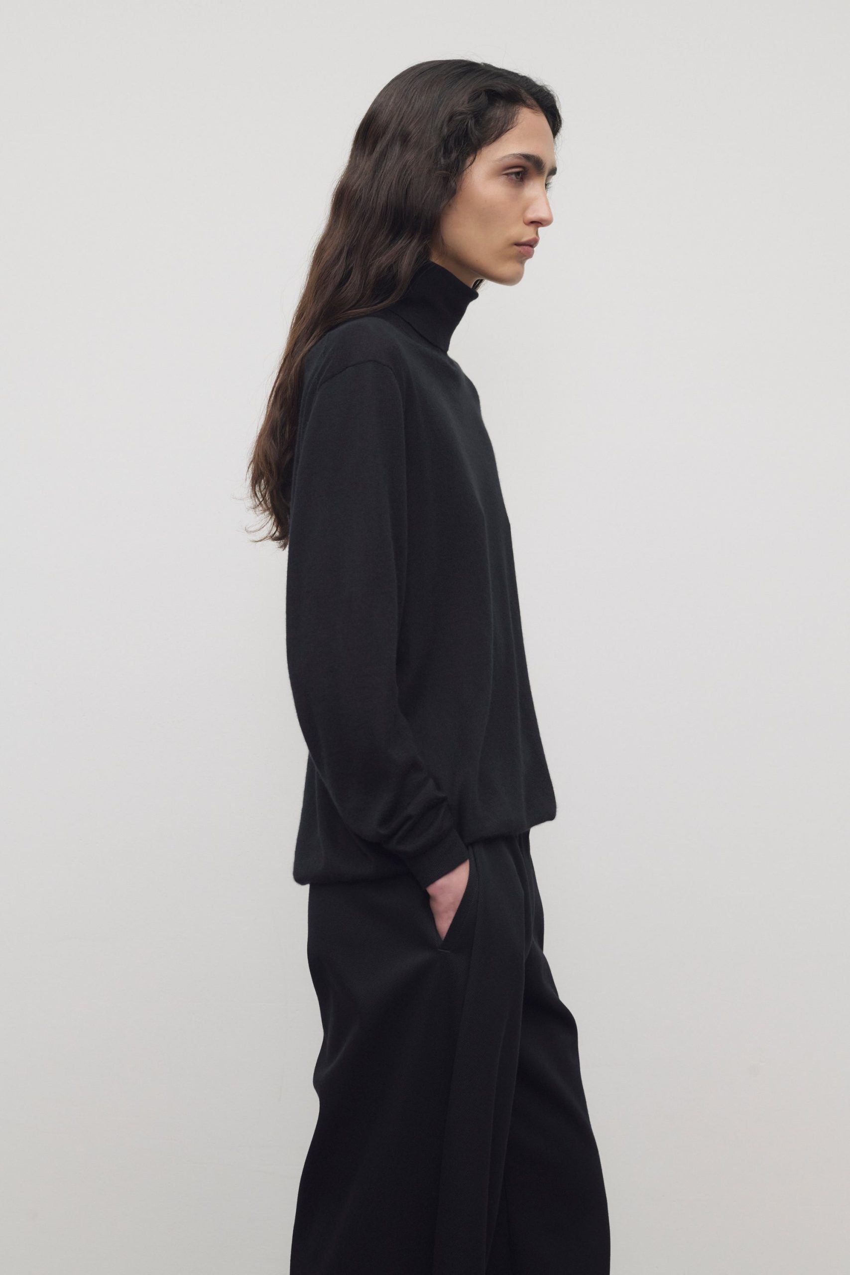 Nabari Turtleneck - Image 4
