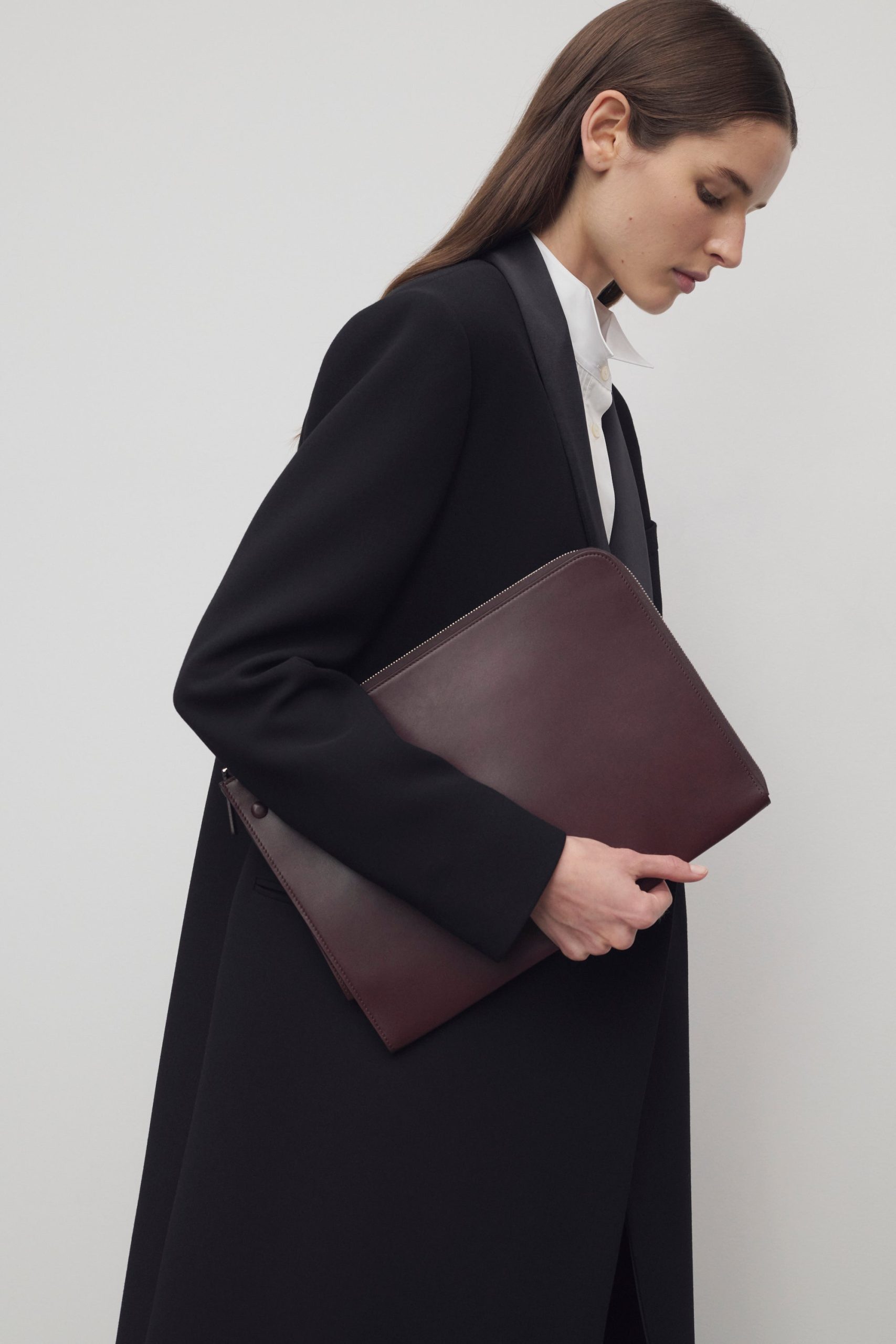 Large Portfolio Wristlet - Image 4