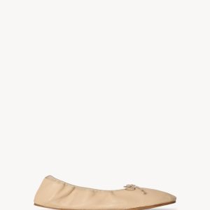 Round Ballet Flat